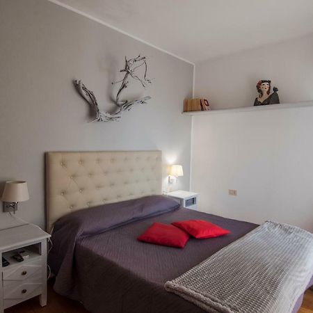 La Chicca Di Francesca Bed & Breakfast Санта Тереза Галура Екстериор снимка
