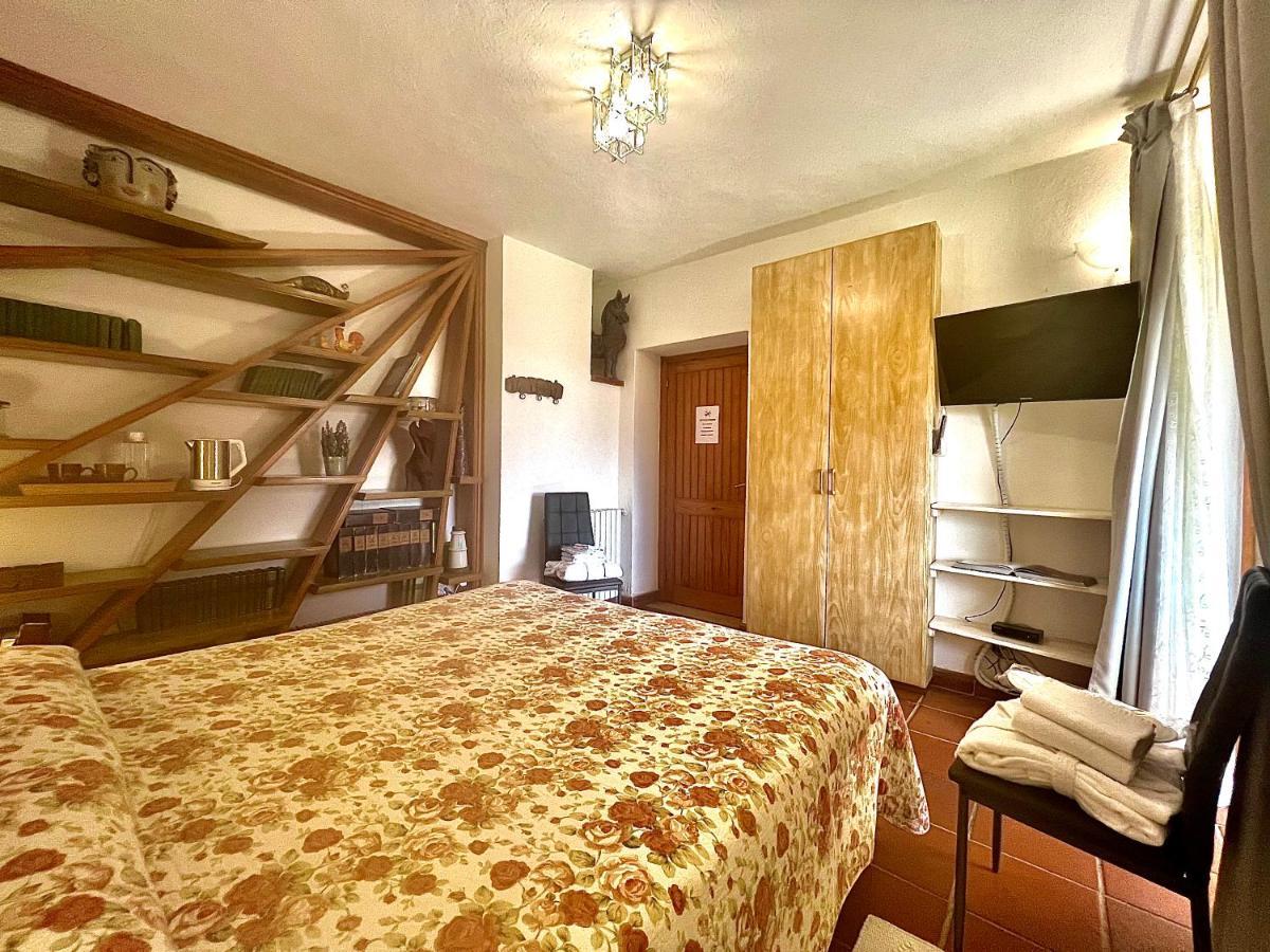 La Chicca Di Francesca Bed & Breakfast Санта Тереза Галура Екстериор снимка