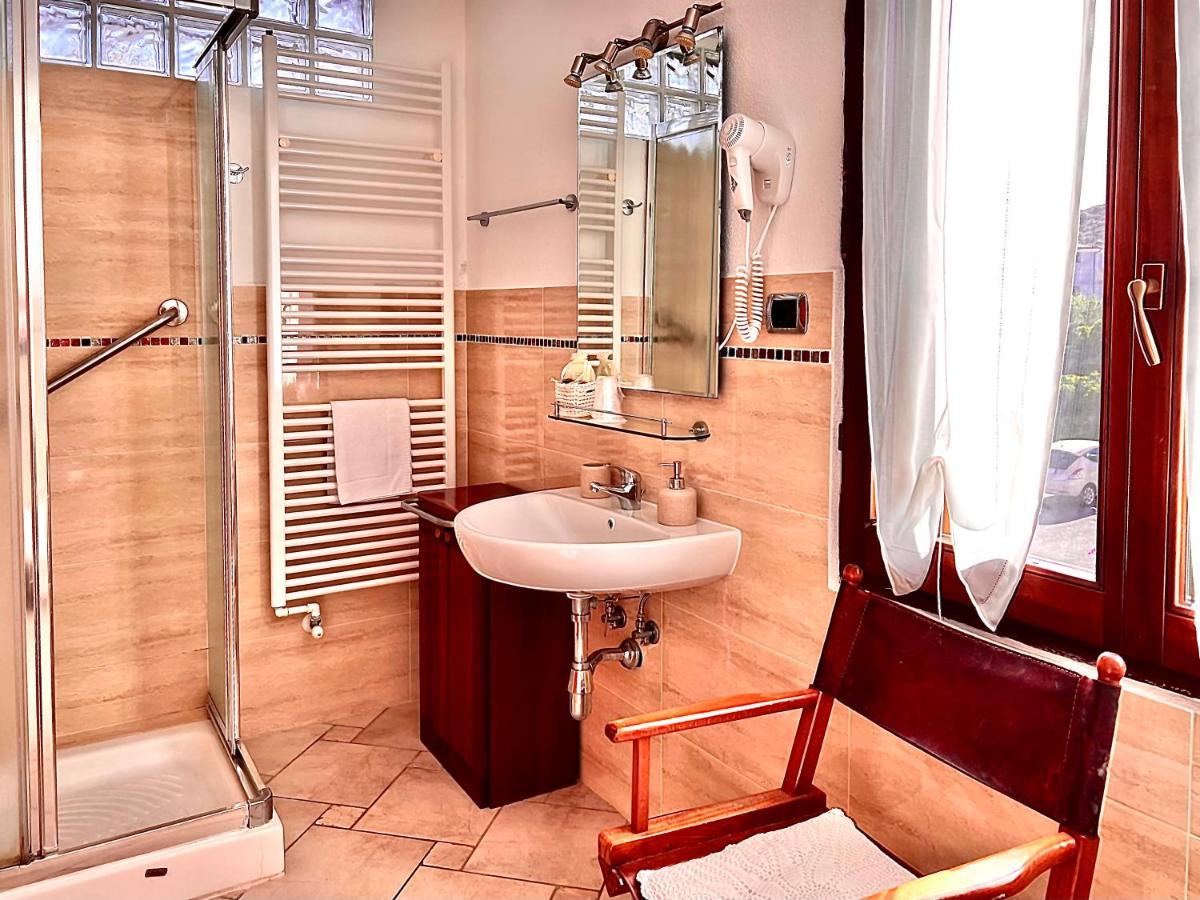 La Chicca Di Francesca Bed & Breakfast Санта Тереза Галура Екстериор снимка