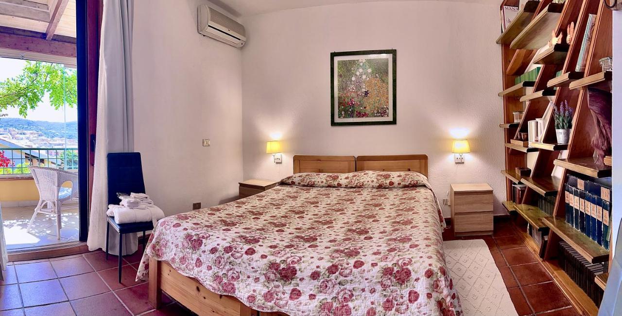 La Chicca Di Francesca Bed & Breakfast Санта Тереза Галура Екстериор снимка
