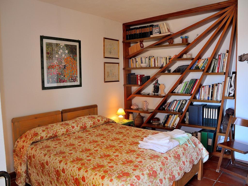 La Chicca Di Francesca Bed & Breakfast Санта Тереза Галура Екстериор снимка