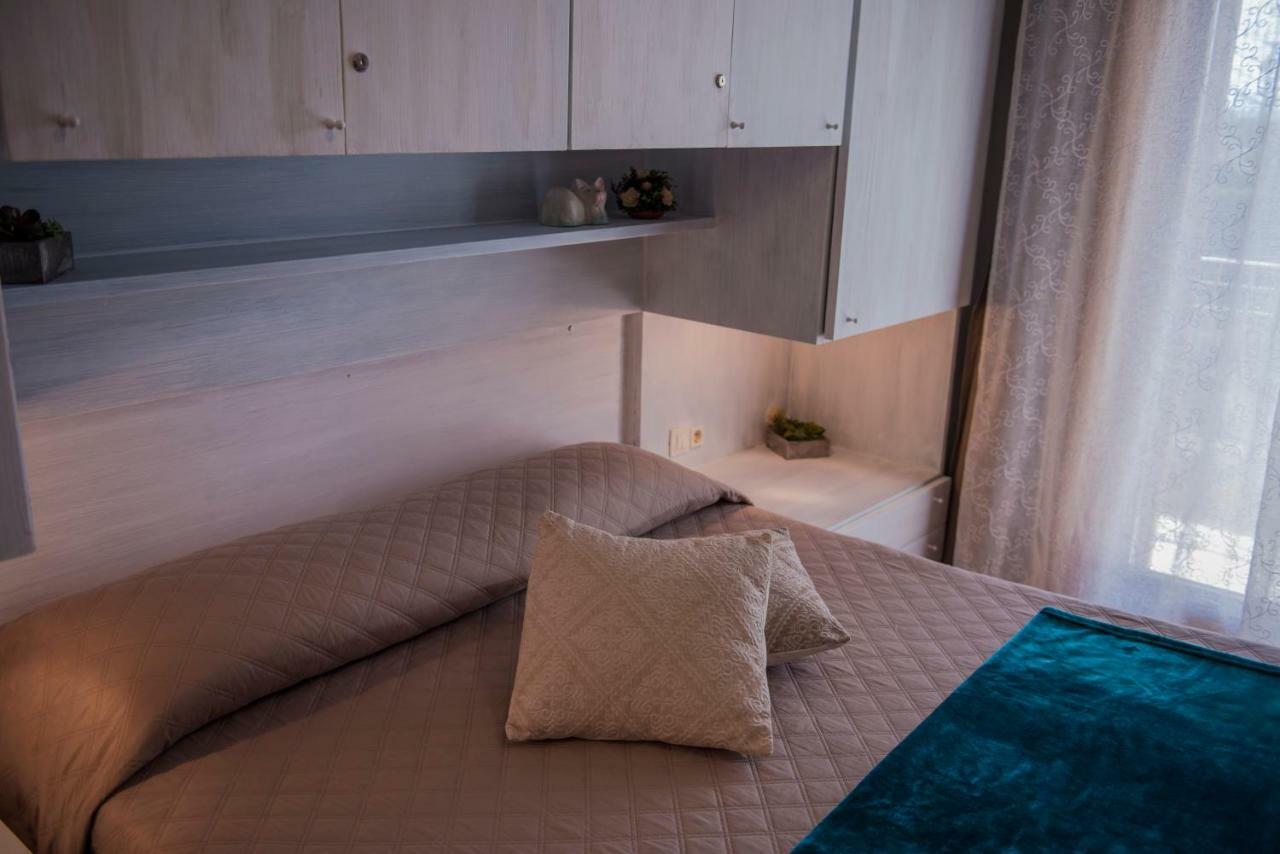 La Chicca Di Francesca Bed & Breakfast Санта Тереза Галура Екстериор снимка