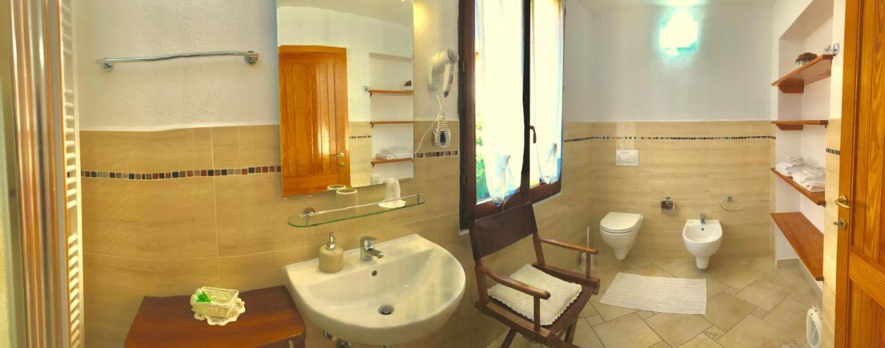 La Chicca Di Francesca Bed & Breakfast Санта Тереза Галура Екстериор снимка